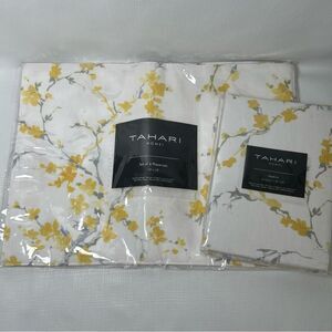 New Tahari Home set of 4 Napkins + 4 Placemats Floral Yellow Gray White